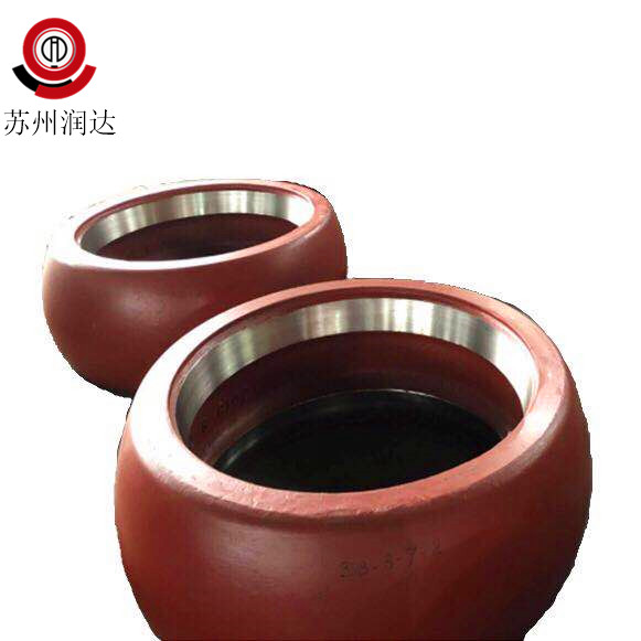 高鉻鑄鐵耐磨輥套生產(chǎn)的難點(diǎn)是什么？
